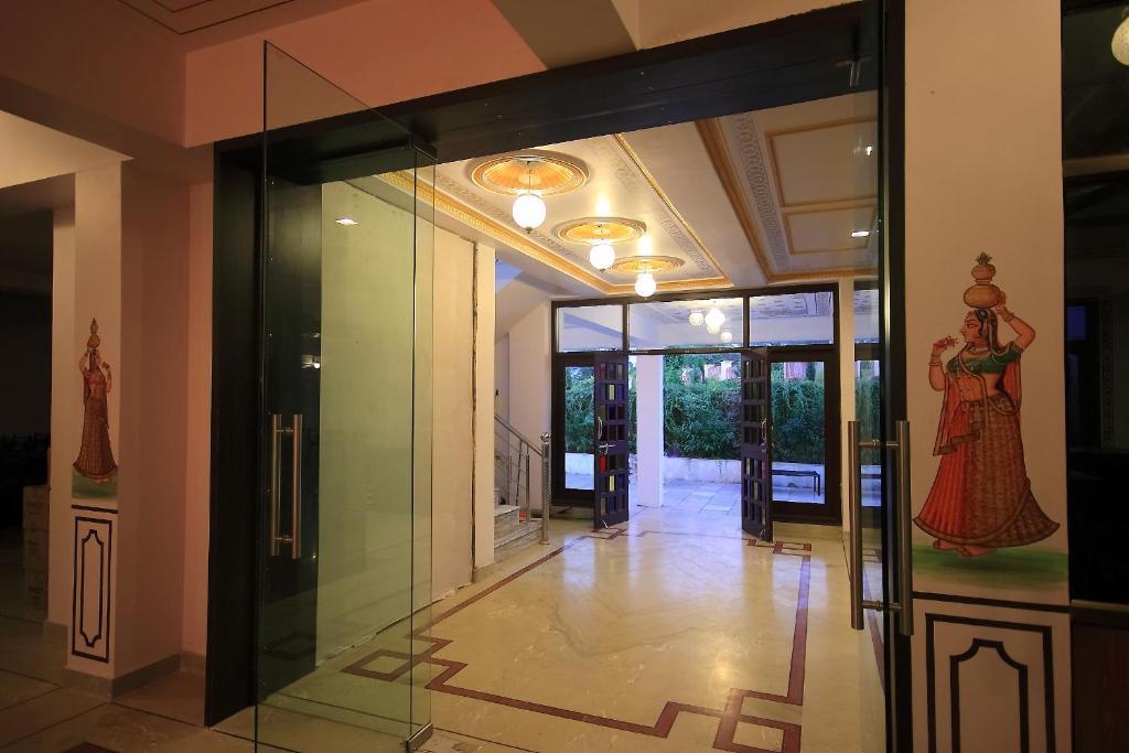 Hotel Devi Palace Udaipur Exterior photo